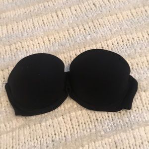 Victoria’s Secret strapless bra